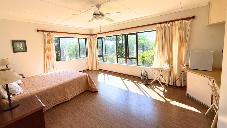 5 Bedroom Property for Sale in Kenton On Sea Eastern Cape